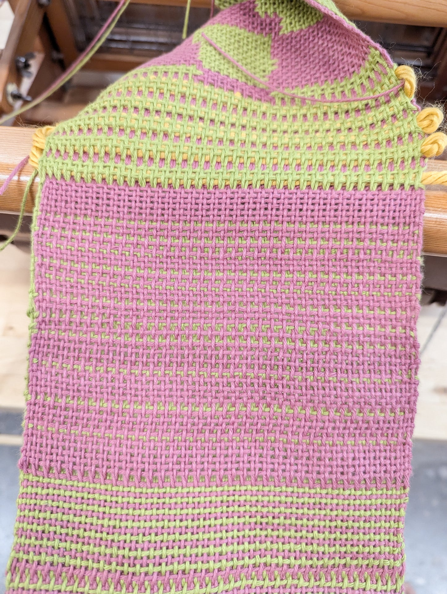 Level 3: Double Weave Cloth – Table/Floor Loom Weaving (coming soon)