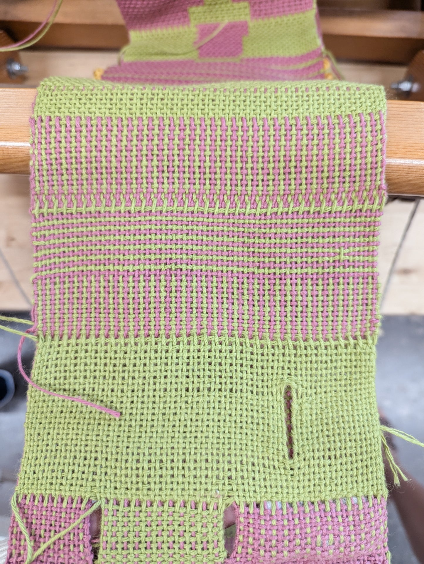 Level 3: Double Weave Cloth – Table/Floor Loom Weaving (coming soon)