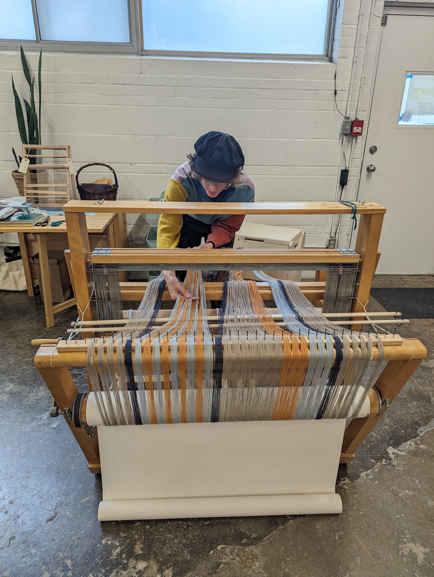 Level 2-3: Make a Shawl – Floor Loom Weaving - Dec 2/3/4 (RARE)