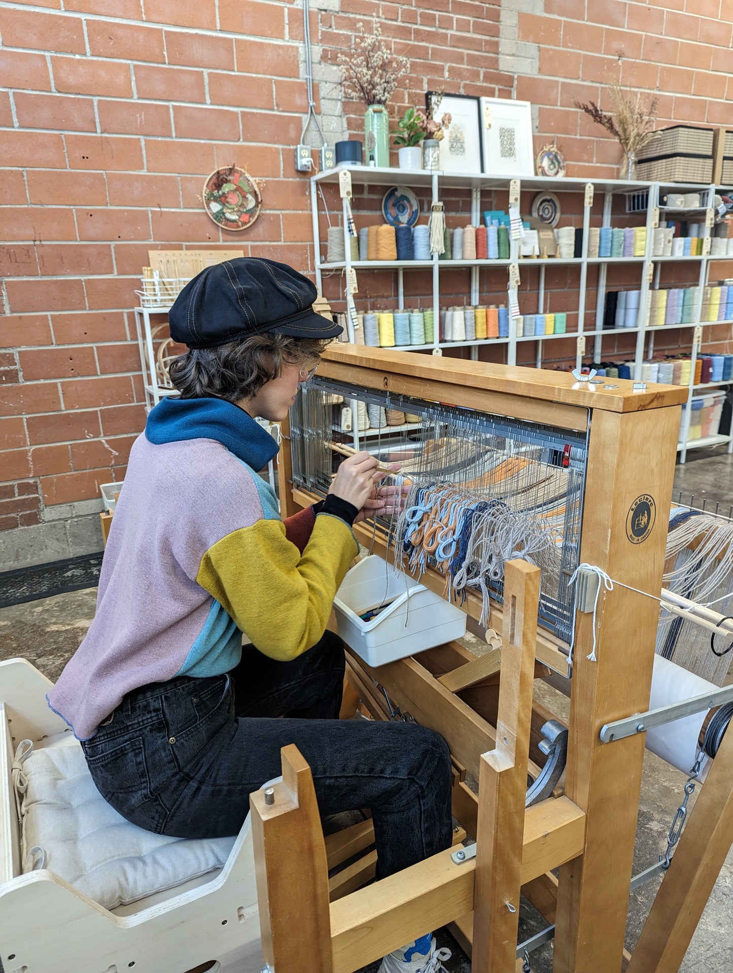 Level 2-3: Make a Shawl – Floor Loom Weaving - Dec 2/3/4 (RARE)