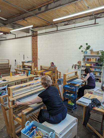 Level 2-3: Make a Shawl – Floor Loom Weaving - Dec 2/3/4 (RARE)