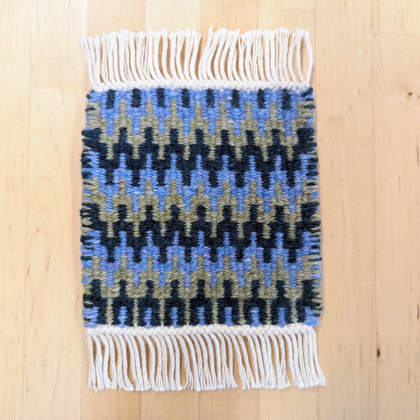 Level 3: Krokbragd Pattern Mug Rugs – Table/Floor Loom Weaving (coming soon)