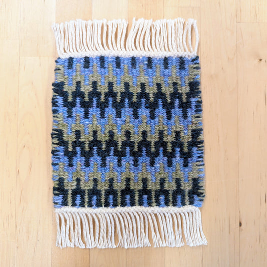 Level 3: Krokbragd Pattern Mug Rugs – Table/Floor Loom Weaving (coming soon)